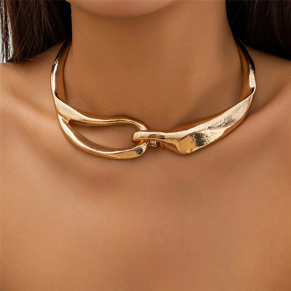 Oriana | Bold Textured Gold Necklace