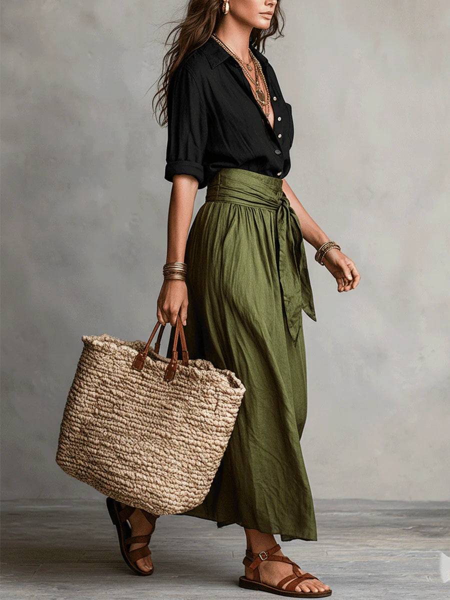 Vera™ | Set van twee delen: zwarte t-shirt en olijfgroene midi rok